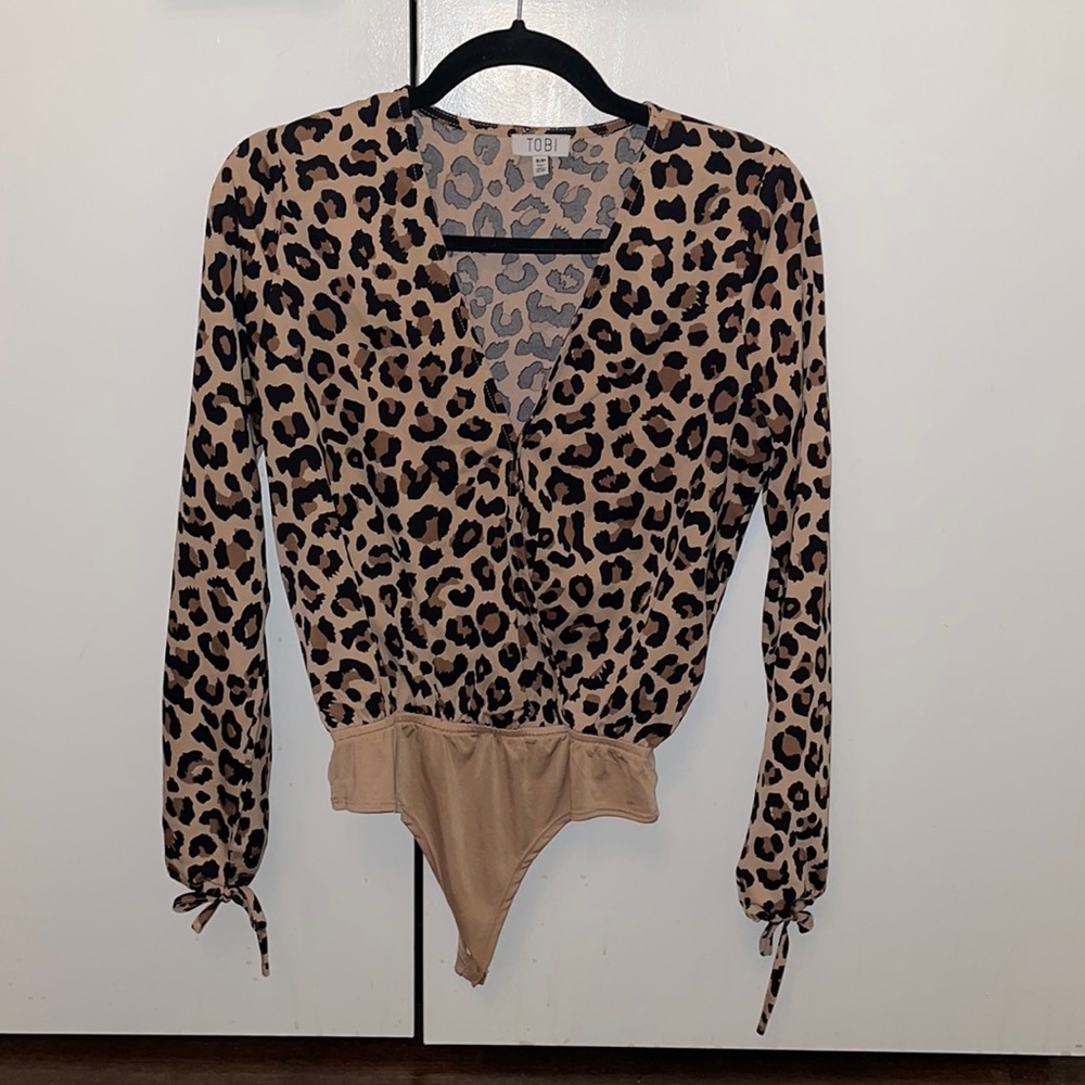 Tobi S/P animal print bodysuit blouse